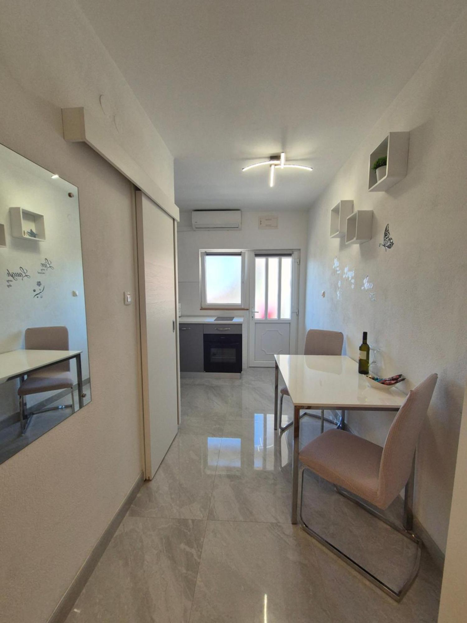 Apartment Karla Komiža Exterior foto