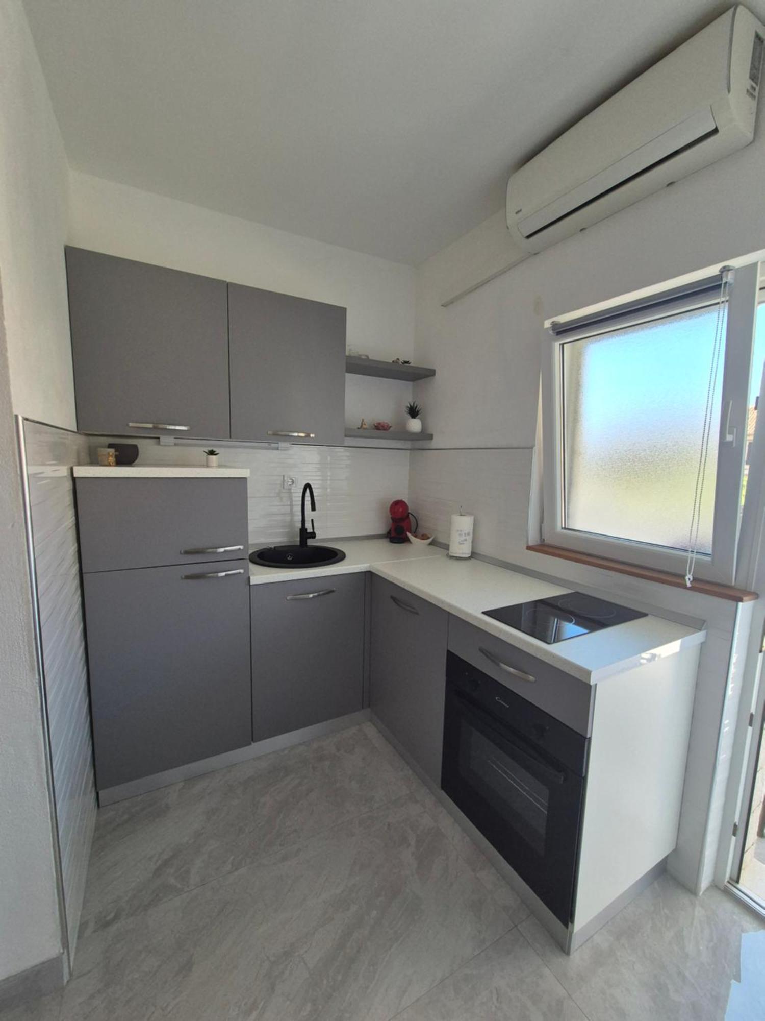 Apartment Karla Komiža Exterior foto